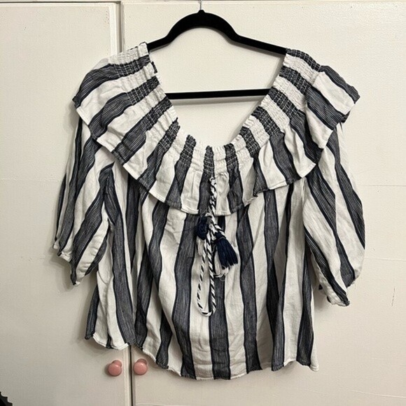 Lane Bryant Tops - Lane Bryant off the shoulder top